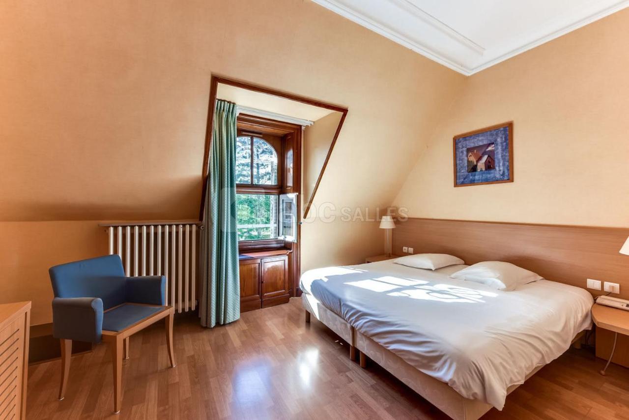 Hotel-Restaurant Domaine De La Grande Garenne Neuvy-sur-Barangeon ภายนอก รูปภาพ