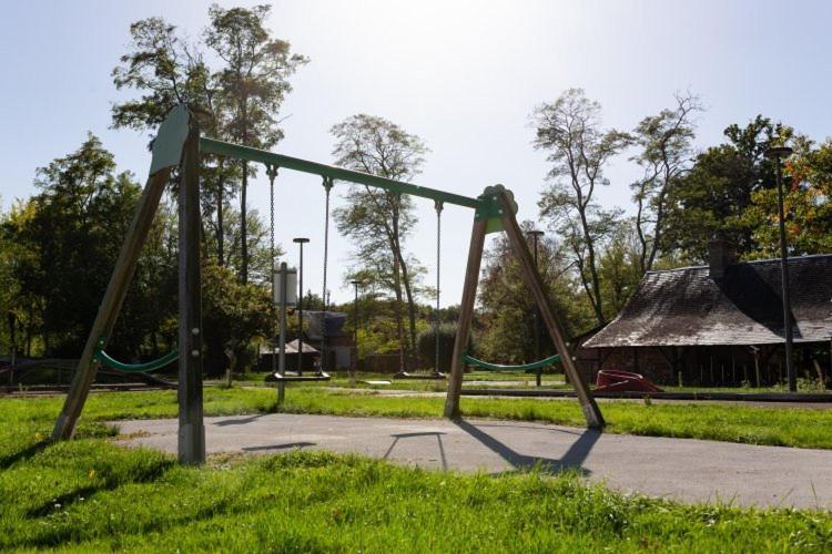 Hotel-Restaurant Domaine De La Grande Garenne Neuvy-sur-Barangeon ภายนอก รูปภาพ