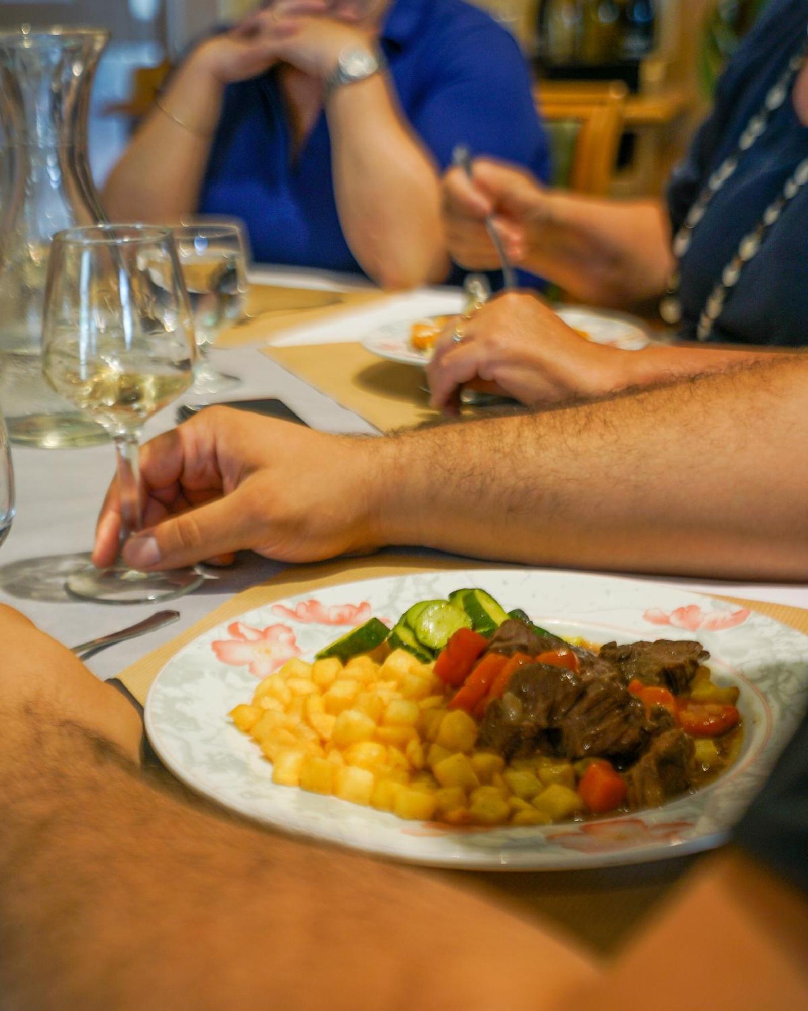 Hotel-Restaurant Domaine De La Grande Garenne Neuvy-sur-Barangeon ภายนอก รูปภาพ