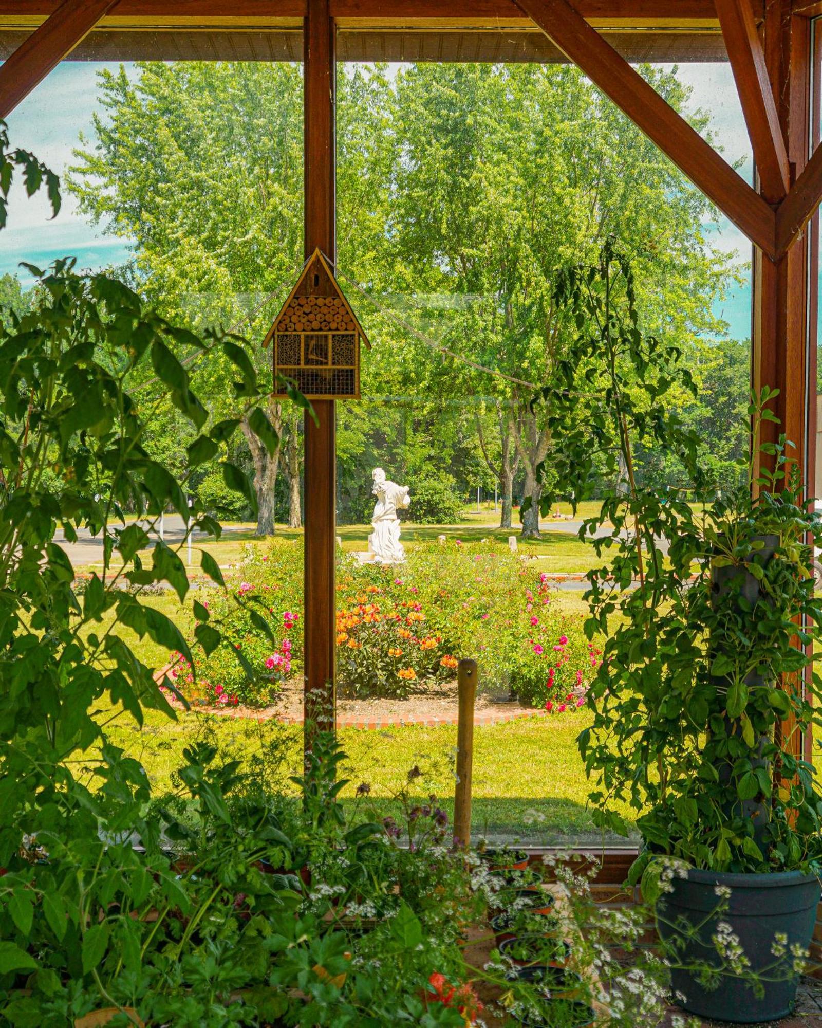 Hotel-Restaurant Domaine De La Grande Garenne Neuvy-sur-Barangeon ภายนอก รูปภาพ